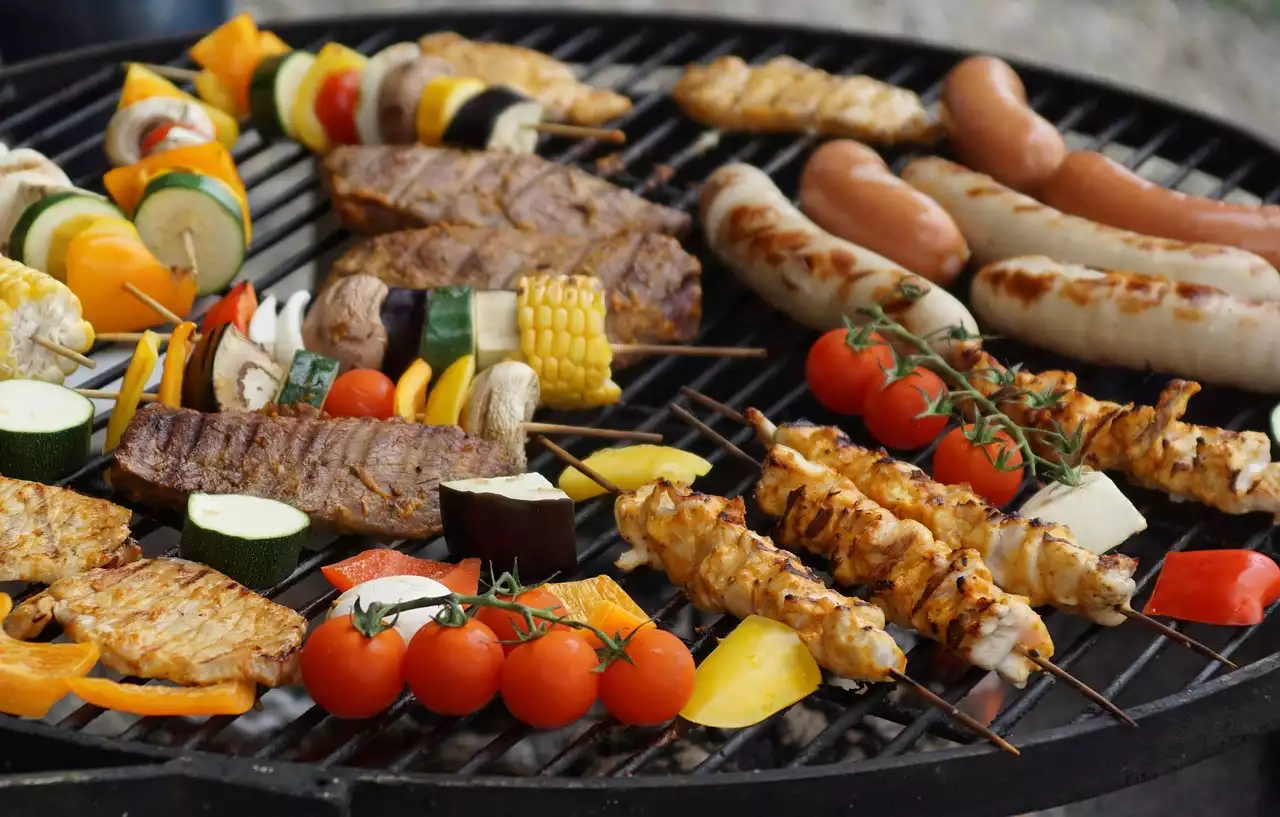 Grillen voor een menigte: tips voor het organiseren van een grote barbecue